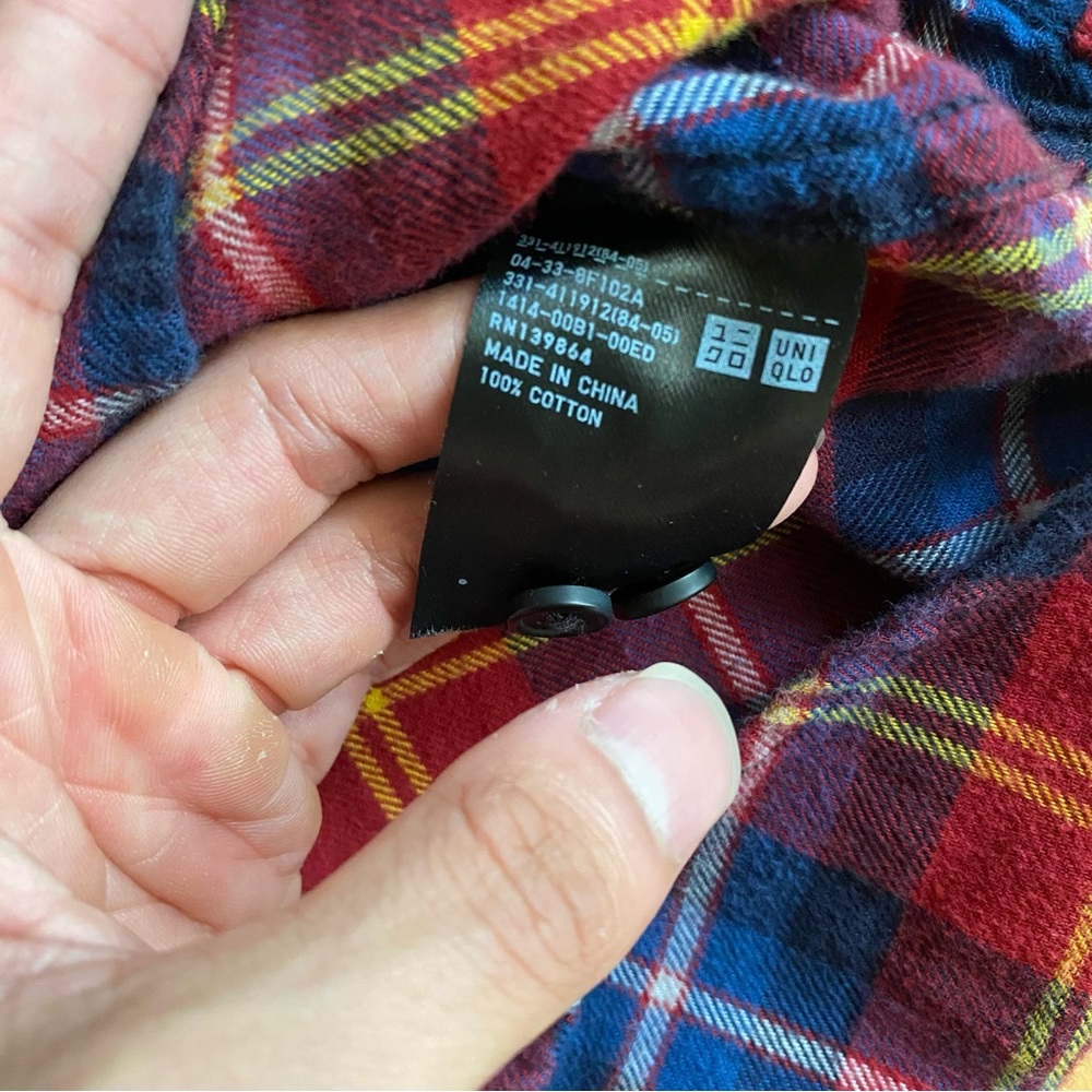 Uniqlo Plaid Flannel size XL - Picture 7 of 8